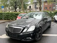 Gebraucht Mercedes E220 Avantgarde 170 PS (125 kW) 2010 Schwarz Limousine