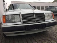 Gebraucht Mercedes E200 118 PS (86 kW) 1992 Weiss Limousine