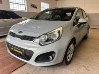 Gebraucht Kia Rio Attract 75 PS (55 kW) 2013 Grau Limousine