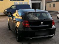 Gebraucht BMW 116 116 PS (85 kW) 2009 Schwarz Kleinwagen