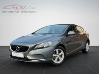 Gebraucht Volvo V40 Kinetic 152 PS (111 kW) 2017 Grau Limousine