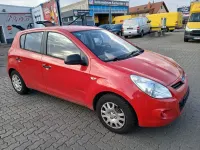 Gebraucht Hyundai i20 Active 77 PS (56 kW) 2010 Rot Kleinwagen