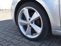 gebraucht Skoda Octavia Combi 2.0 TDI DSG Elegance Navi Xen AHK