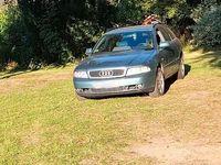 Używany Audi A4 Basis 165 KM (121 kW) 1999 Zielony Kombi