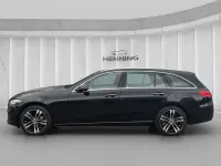Gebraucht Mercedes C300e Avantgarde 204 PS (150 kW) 2024 Schwarz Limousine