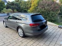 Gebraucht VW Passat Comfortline 150 PS (110 kW) 2017 Grau Kombi