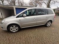 Gebraucht Opel Zafira Edition 116 PS (85 kW) 2010 Silber Van / Kleinbus