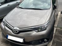 Gebraucht Toyota Auris 116 PS (85 kW) 2016 Braun Limousine