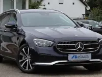Second-hand Mercedes E300 306 CP (225 kW) 2022 Albastru Berlinǎ