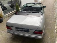 Gebraucht Mercedes E220 150 PS (110 kW) 1996 Silber Cabrio