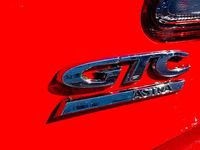 Gebraucht Opel Astra GTC 179 PS (131 kW) 2011 Rot Limousine