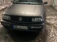 Gebraucht VW Vento 75 PS (55 kW) 1993 Grau Limousine