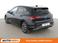 Second-hand VW Golf VII Active 150 CP (110 kW) 2021 Negru Hatchback
