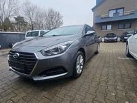 Gebraucht Hyundai i40 Trend 141 PS (103 kW) 2016 Silber Kombi