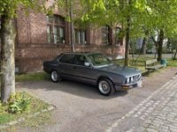 Second-hand BMW 528 Basis 197 CP (144 kW) 1982 Albastru Berlinǎ