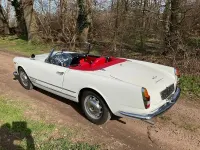 Gebraucht Alfa Romeo 2000 115 PS (84 kW) 1959 Weiß Cabrio