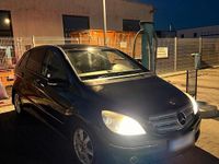 Second-hand Mercedes B200 193 CP (141 kW) 2006 Negru Monovolum