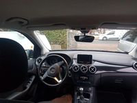 Gebraucht Mercedes B180 122 PS (89 kW) 2013 Grau Van / Kleinbus