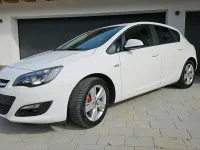 Używany Opel Astra 110 KM (80 kW) 2015 Biały Sedan/Limuzyna