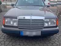 Second-hand Mercedes E300 1992 Berlinǎ