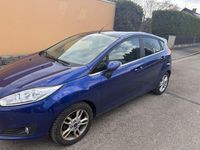 Gebraucht Ford Fiesta Titanium 125 PS (91 kW) 2015 Blau Kleinwagen