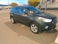 Second-hand Ford Kuga Titanium 182 CP (133 kW) 2017 Verde SUV