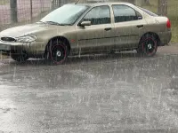 Gebraucht Ford Mondeo 95 PS (69 kW) 1999 Grün Limousine