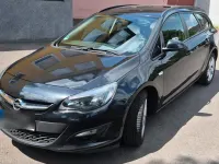 Gebraucht Opel Astra 95 PS (69 kW) 2013 Schwarz Kombi