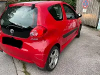 Gebraucht Toyota Aygo 68 PS (50 kW) 2007 Rot Kleinwagen