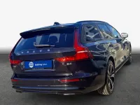 Gebraucht Volvo V60 145 PS (106 kW) 2025 Kombi