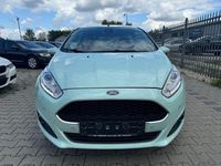 Gebraucht Ford Fiesta Celebration 101 PS (74 kW) 2016 Grün Kleinwagen