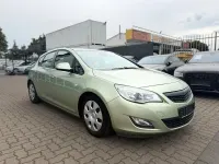 Brugt Opel Astra Edition 116 HK (85 kW) 2010 Grøn Sedan