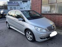 Gebraucht Mercedes B180 109 PS (80 kW) 2005 Silber Van / Kleinbus