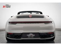 Gebraucht Porsche 992 450 PS (330 kW) 2024 Kreide Cabrio