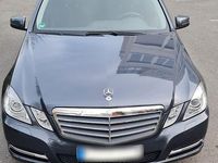 Gebraucht Mercedes E220 170 PS (125 kW) 2012 Grau Kombi