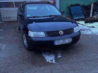 Gebraucht VW Passat 101 PS (74 kW) 1998 Blau Kombi
