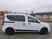 Gebraucht Dacia Dokker Lauréate 116 PS (85 kW) 2017 Weiß Van / Kleinbus