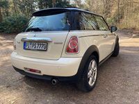 Gebraucht Mini Cooper 122 PS (89 kW) 2012 Weiß Kleinwagen