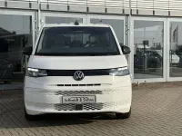 Gebraucht VW Multivan Basis 150 PS (110 kW) 2023 Weiß Van / Kleinbus