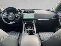 Gebraucht Jaguar F-Pace Portfolio 244 PS (179 kW) 2020 Rot SUV