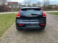 Gebraucht Volvo V40 You! 150 PS (110 kW) 2015 Blau Limousine
