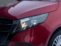 Gebraucht Mercedes V220 163 PS (119 kW) 2024 Rot Van / Kleinbus