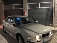 Gebraucht BMW 528 193 PS (141 kW) 1998 Silber Limousine