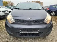 Usata Kia Rio 86 CV (63 kW) 2014 Graphit met. Utilitaria