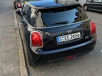Second-hand Mini ONE 102 CP (75 kW) 2021 Negru Hatchback