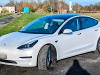 Gebraucht Tesla Model 3 Standard Range 239 kW (325 PS) 2022 Weiß Limousine