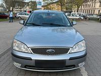 Gebraucht Ford Mondeo 125 PS (91 kW) 2004 Silber Limousine