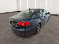 Gebraucht VW Jetta Comfortline 105 PS (77 kW) 2011 Blau Limousine