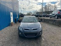 Gebraucht Hyundai i20 Classic 86 PS (63 kW) 2011 Grau Kleinwagen