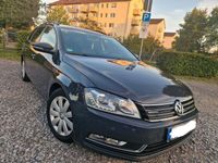 gebraucht VW Passat Volkswagen1,6 TDI bluemotion Xenon Navi uvm. Lesen!